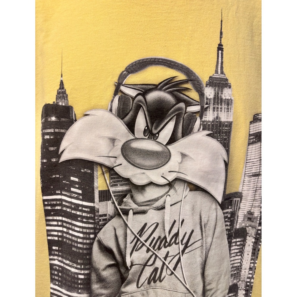 RARE Looney Tunes Sylvester NYC Graphic T-Shirt Mens L Yellow Limited Edition
